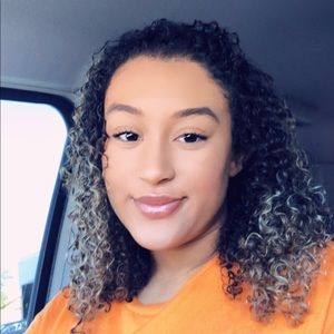 Meet your Posher, Mackenna